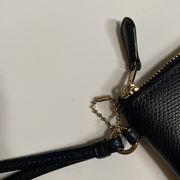 Coach wristlet - Picture 3 of 3